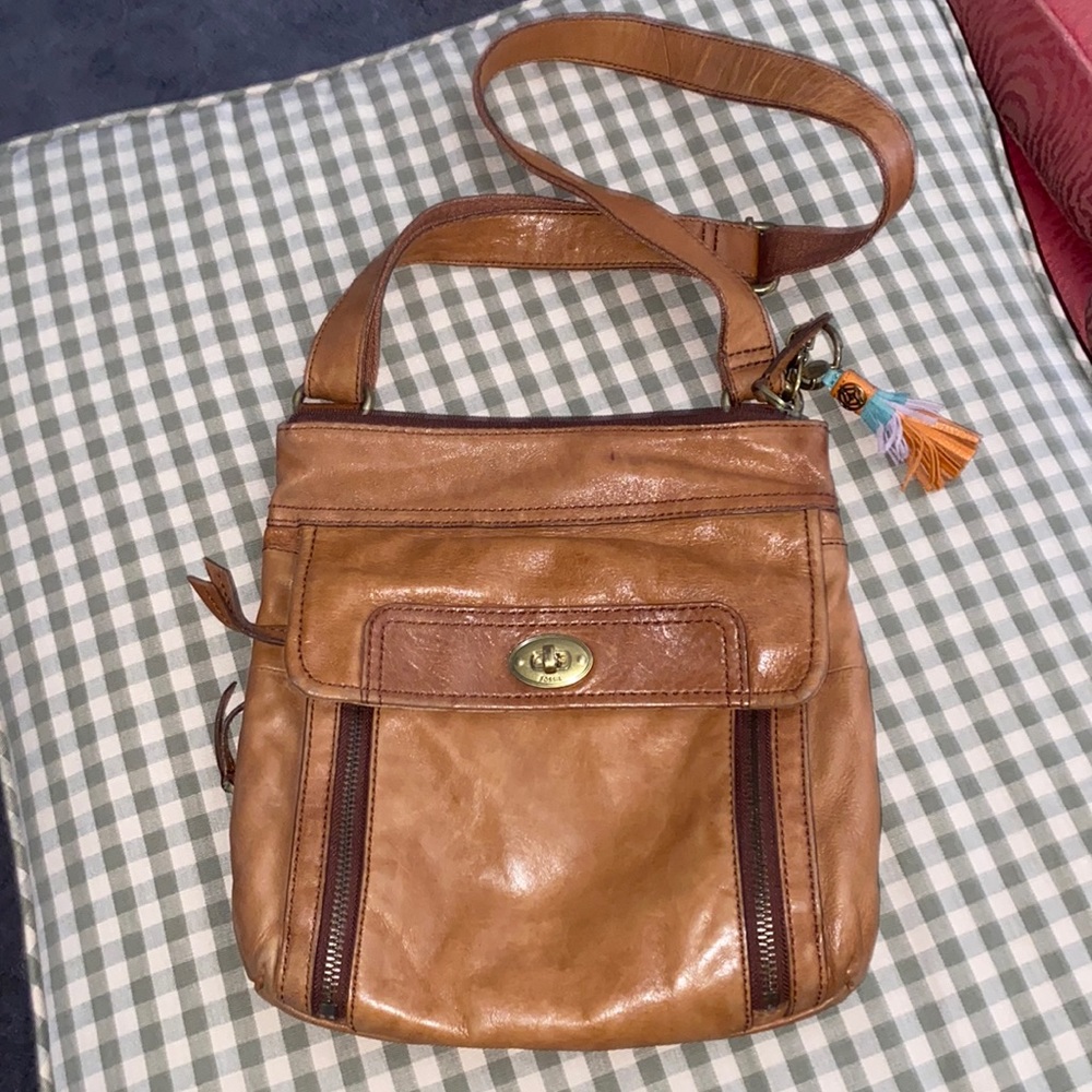 Leather Fossil crossbody purse